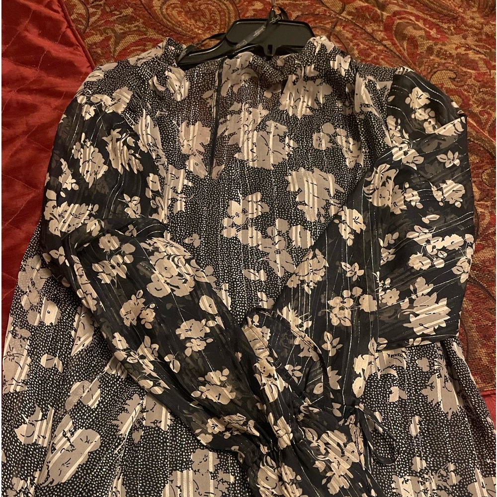 Women’s top worn once